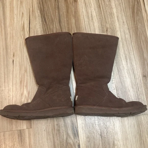 UGG Australia Women's 5235 Sheepskin Dark Brown Suede Tall Boots Size 8 EUC - Picture 15 of 17